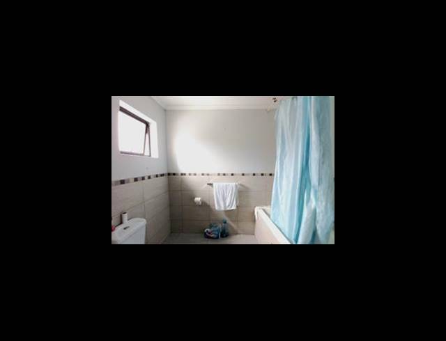 1 BEDROOM APARTMENT FOR SALE IN SEBENZA